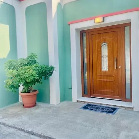 Apartment μονοκατοικία με θέα στη χώρα πυθαγορείου σάμου *